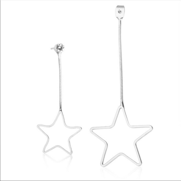 ⭐️HOLLOW STAR EARRINGS⭐️ - Picture 4 of 6